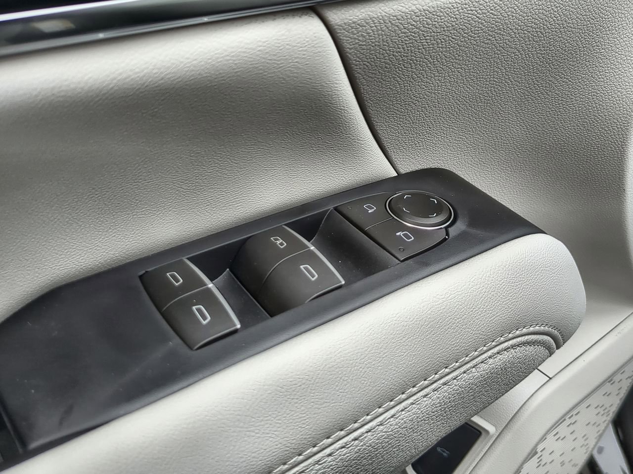 New 2026 GMC Terrain Denali AWD/4WD image 24
