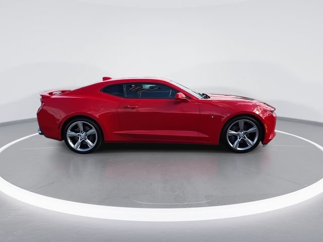 Used 2018 Chevrolet Camaro SS RWD image 5
