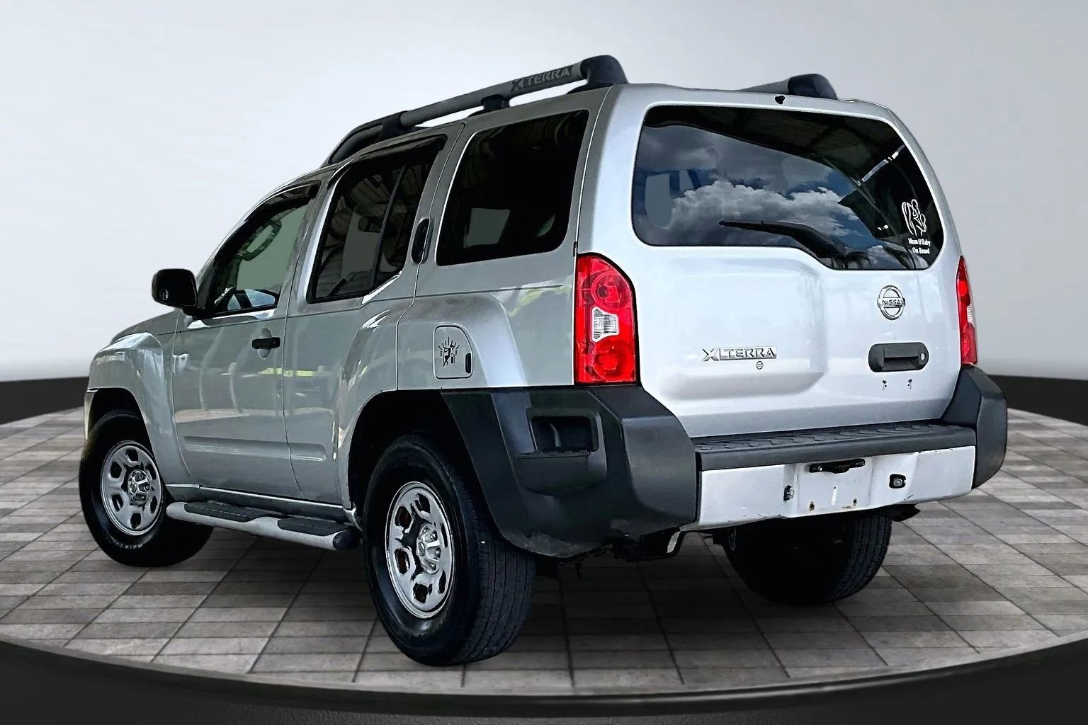 Used 2012 Nissan Xterra X RWD image 4