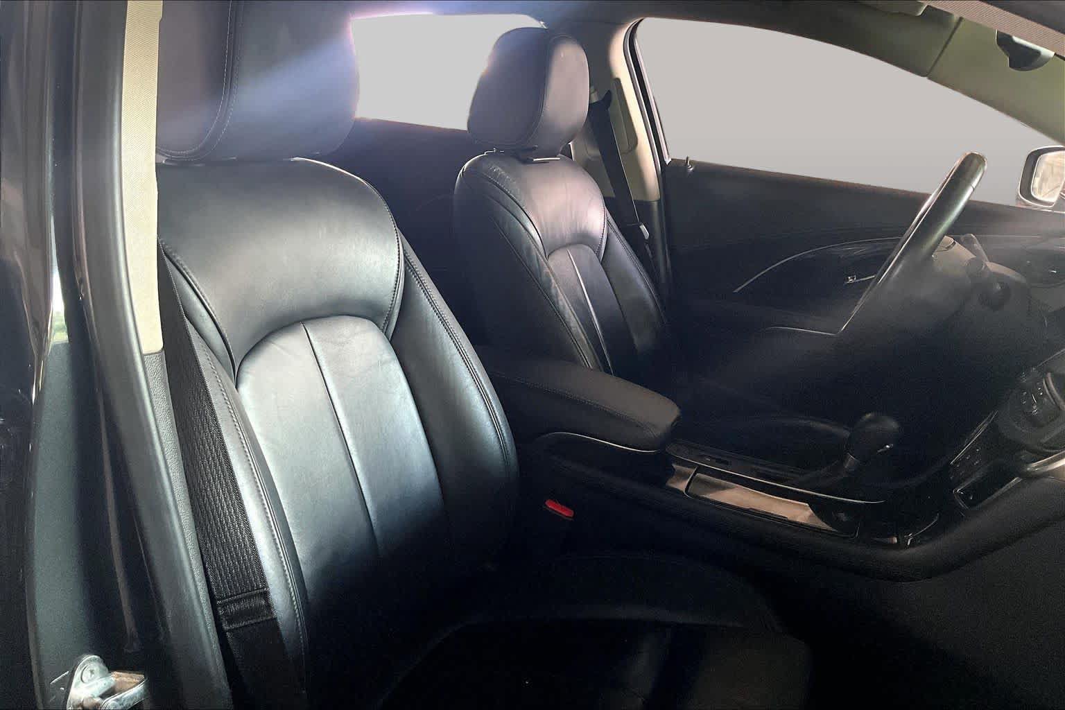 Used 2015 Buick LaCrosse Leather FWD image 8