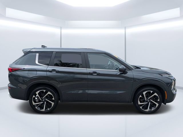 Used 2024 Mitsubishi Outlander SE FWD video 2