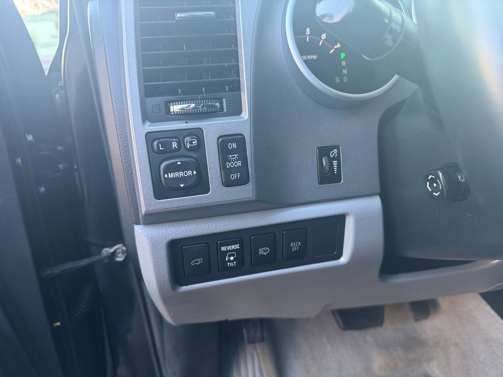 Used 2011 Toyota Sequoia Platinum image 13