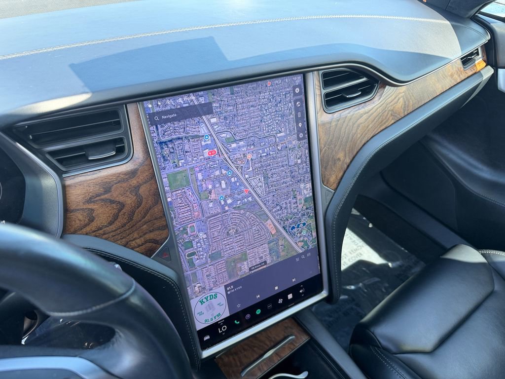 Used 2019 Tesla Model S Standard Range AWD/4WD image 16