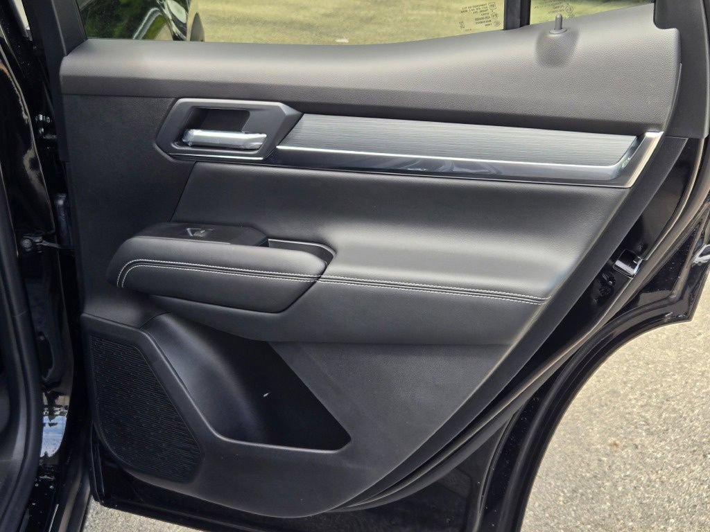 New 2027 GMC Terrain Elevation w/ Elevation Premium Package FWD image 18