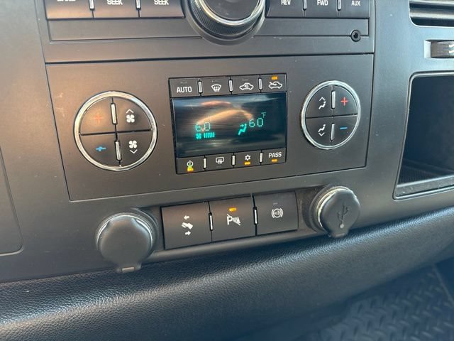Used 2011 Chevrolet Silverado 3500 LT w/ Interior Plus Package AWD/4WD image 39