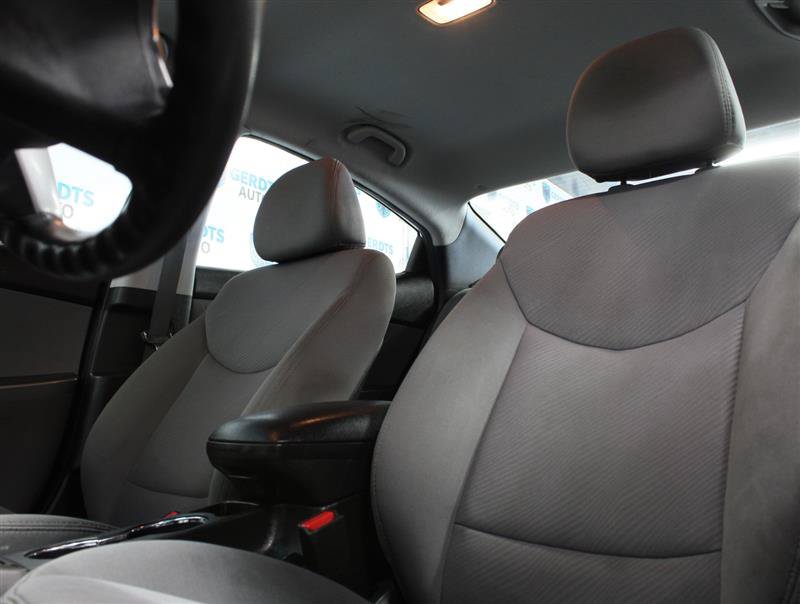 Used 2013 Hyundai Elantra GLS FWD image 8