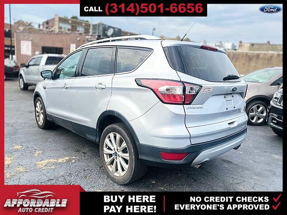 Used 2017 Ford Escape Titanium FWD image 3