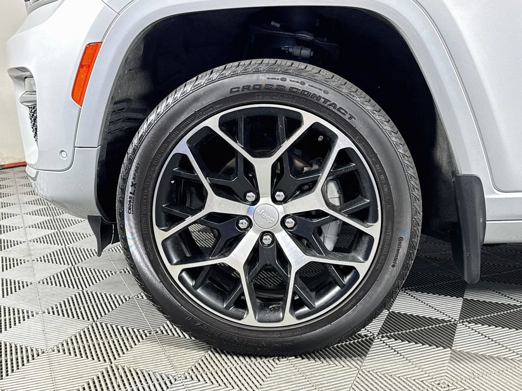 Used 2025 Jeep Grand Cherokee Summit w/ Adv Protech Group IV AWD/4WD image 33