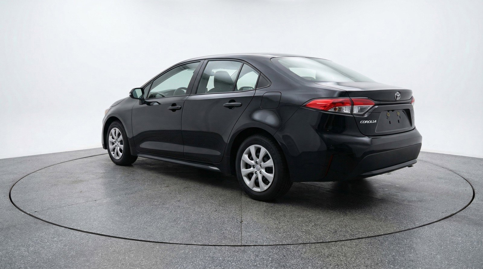 Used 2025 Toyota Corolla LE image 6