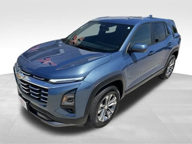 Used 2025 Chevrolet Equinox LT w/ Safety and Technology Package AWD/4WD image 2
