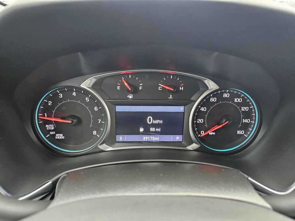 Used 2022 Chevrolet Equinox Premier w/ LPO, Cargo Package AWD/4WD image 4