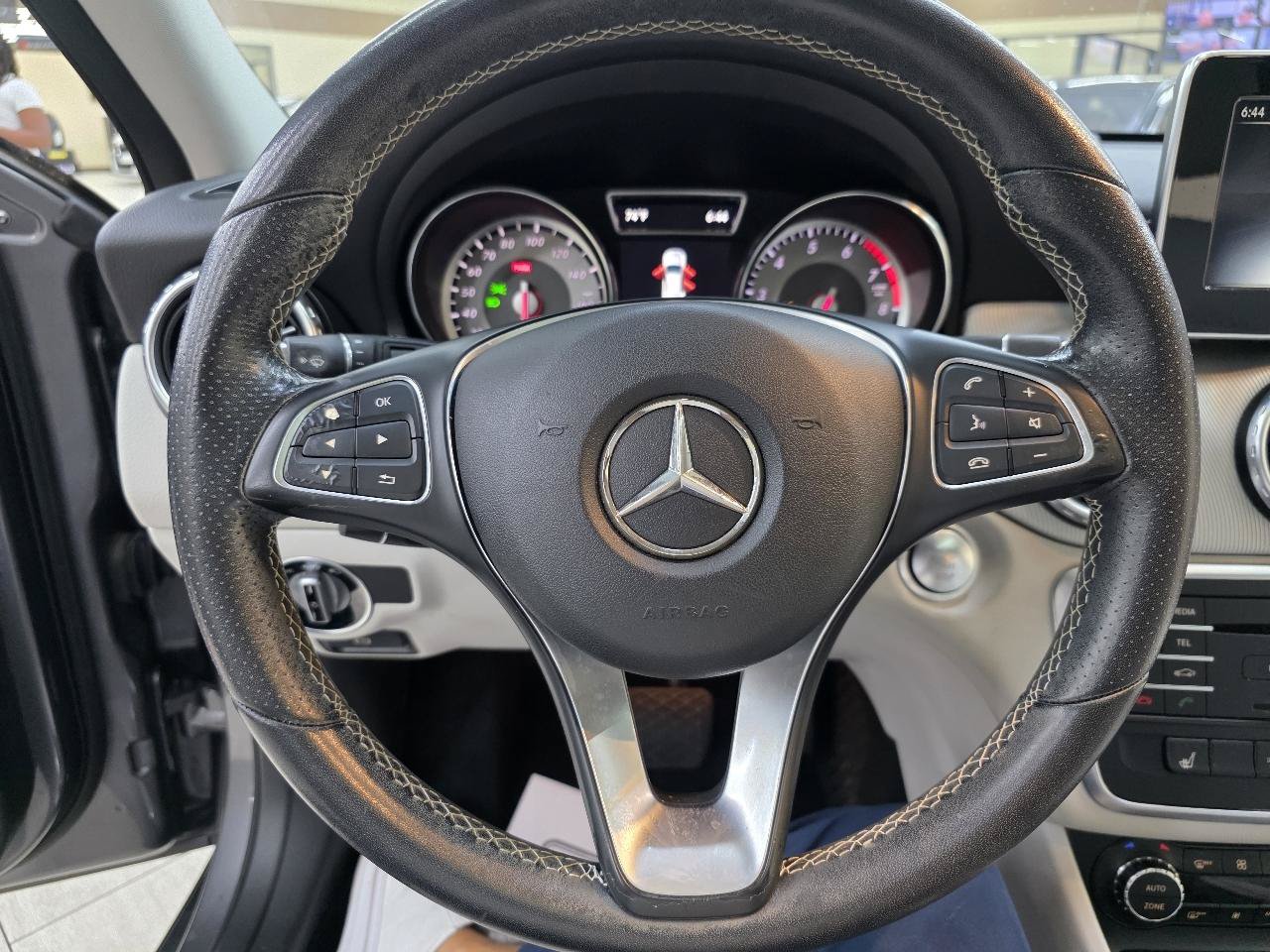 Used 2017 Mercedes-Benz GLA 250 w/ Premium Package image 30