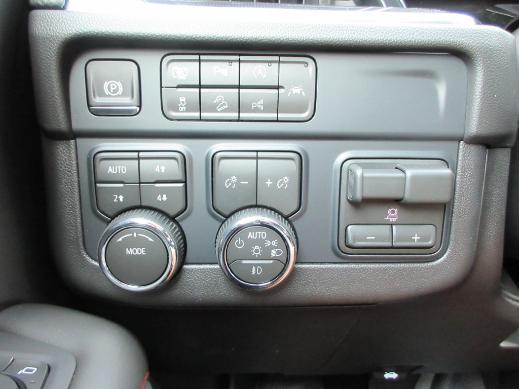 New 2026 Chevrolet Suburban RST w/ Comfort Package AWD/4WD image 26