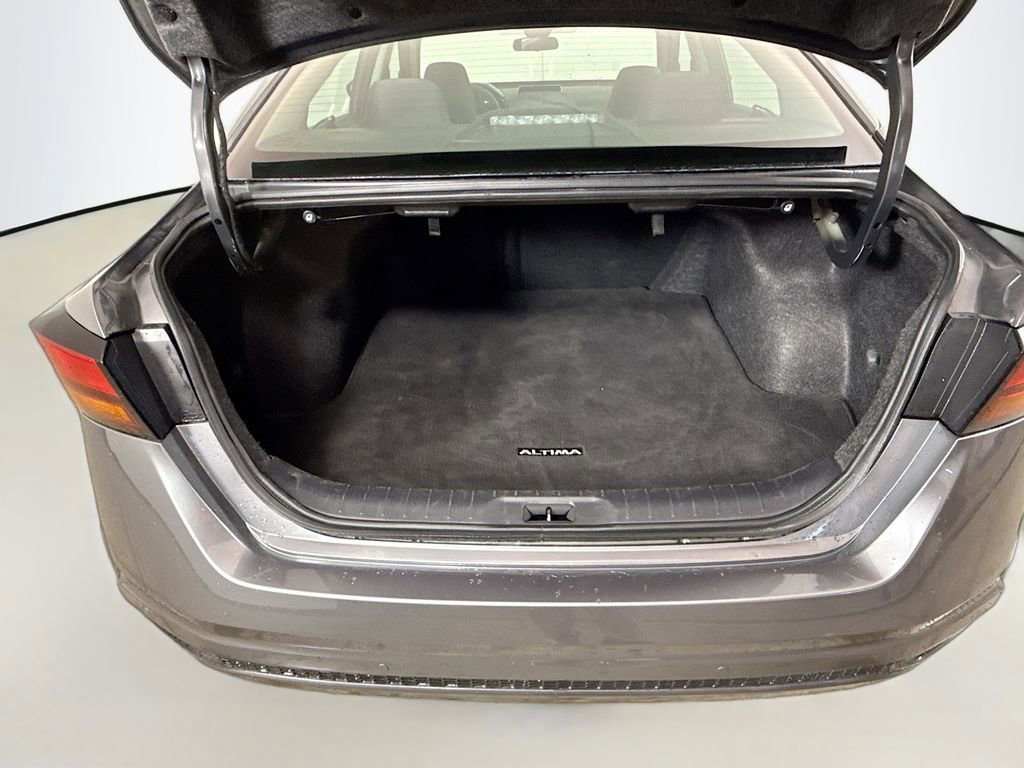 Used 2024 Nissan Altima 2.5 SV image 23