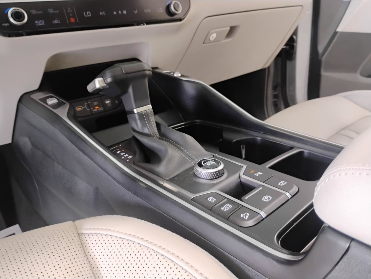 Used 2025 Kia Sorento S w/ Panoramic Sunroof Package FWD image 74