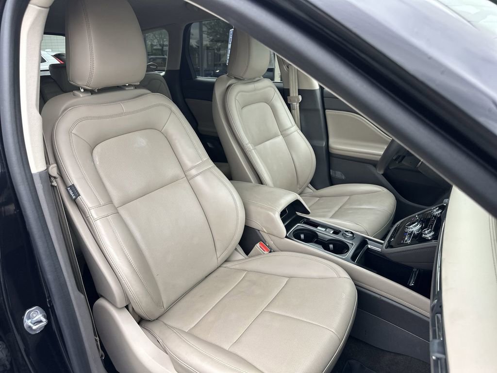 Used 2022 Lincoln Corsair Reserve w/ Elements Package AWD/4WD image 28