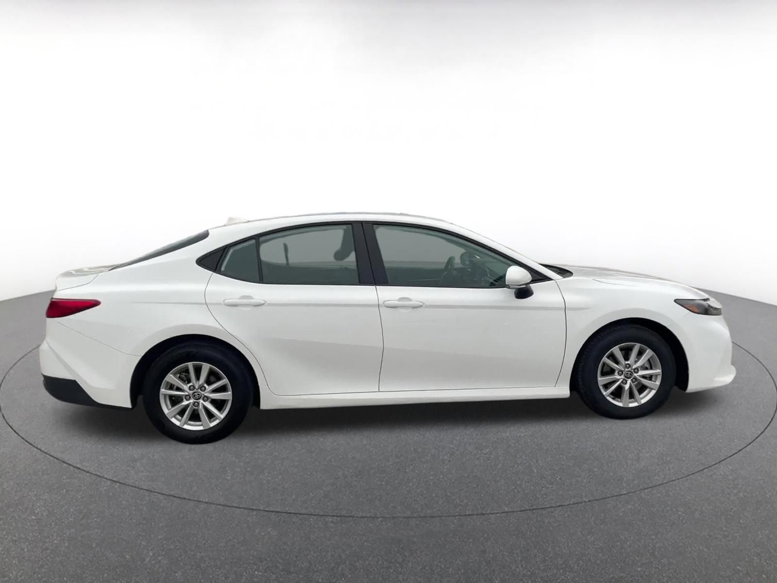 Used 2025 Toyota Camry LE image 16