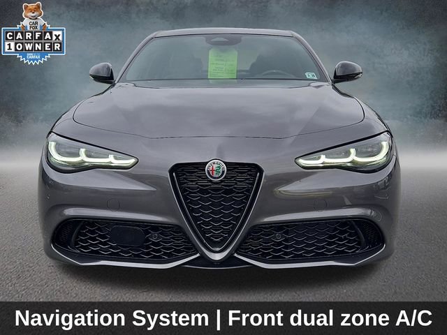 Used 2025 Alfa Romeo Giulia AWD image 2