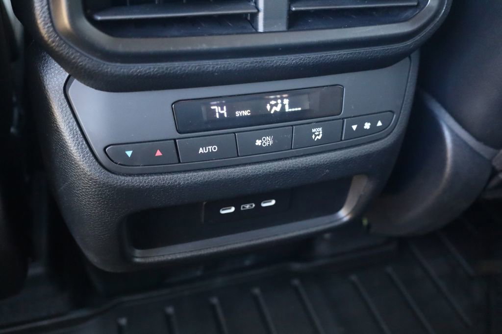Used 2025 Honda Pilot EX-L image 33