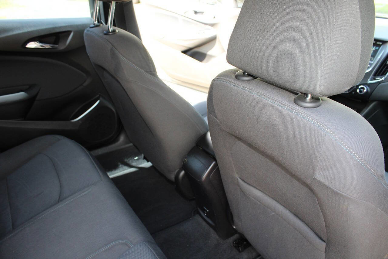 Used 2018 Chevrolet Cruze LT w/ Convenience Package image 33