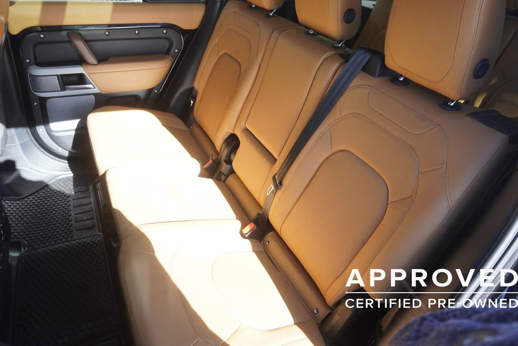 Used 2024 Land Rover Defender 130 S image 30
