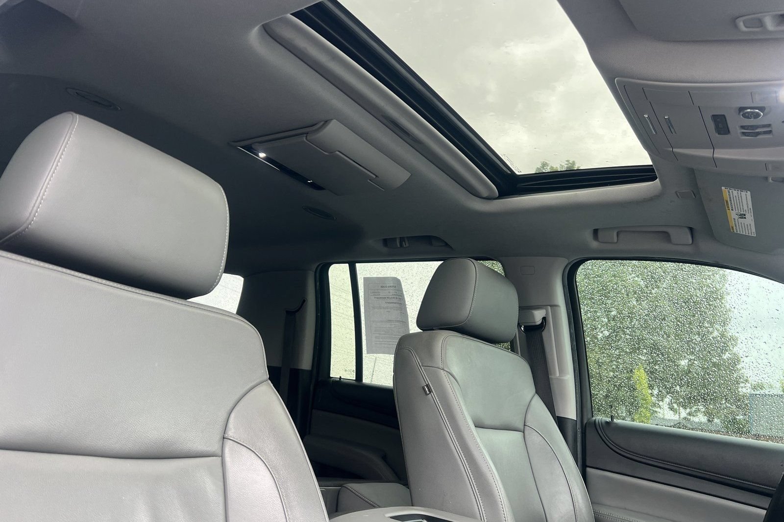Used 2018 Chevrolet Suburban LT AWD/4WD image 18