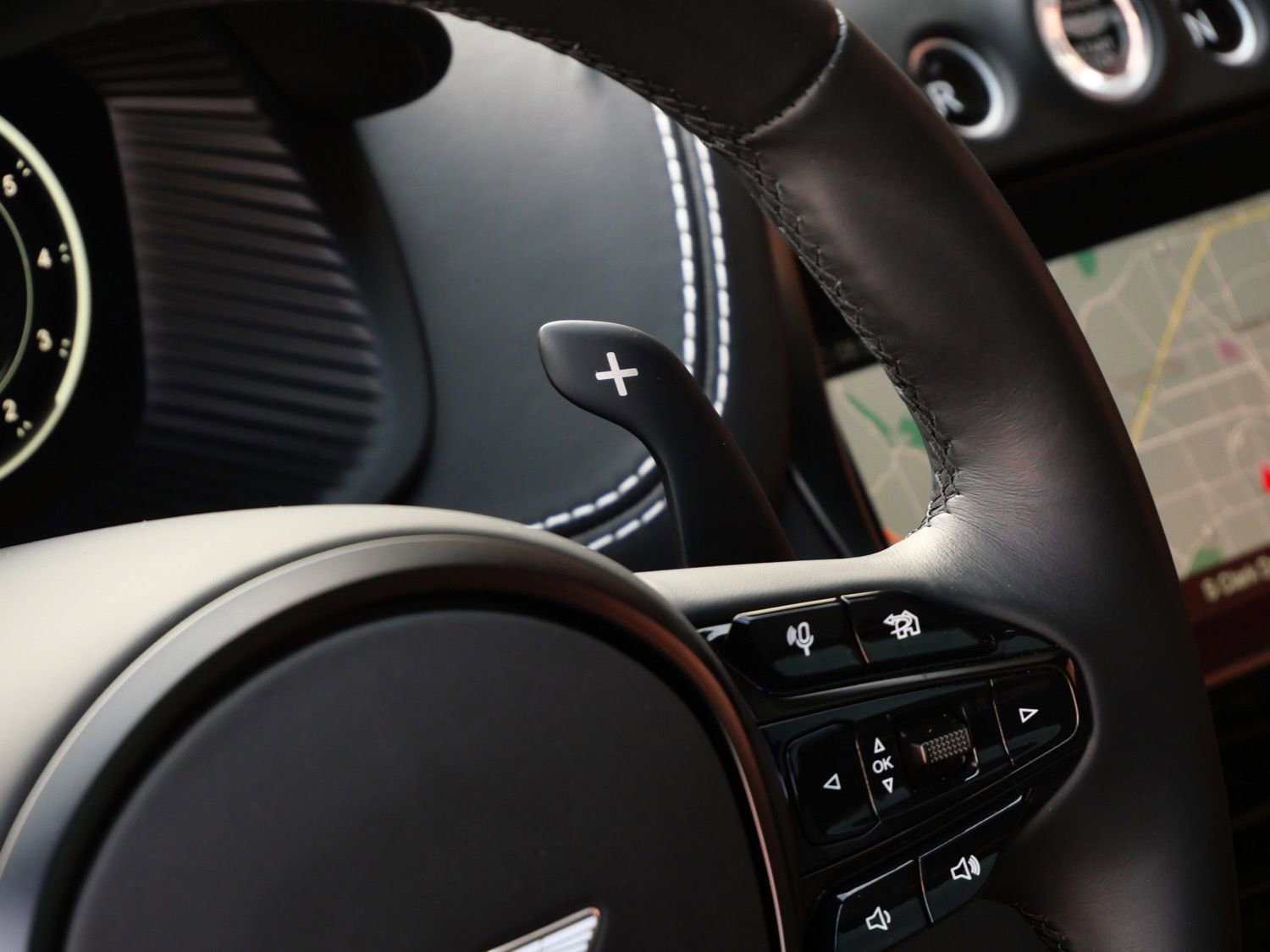 Used 2021 Aston Martin DBX AWD/4WD image 13