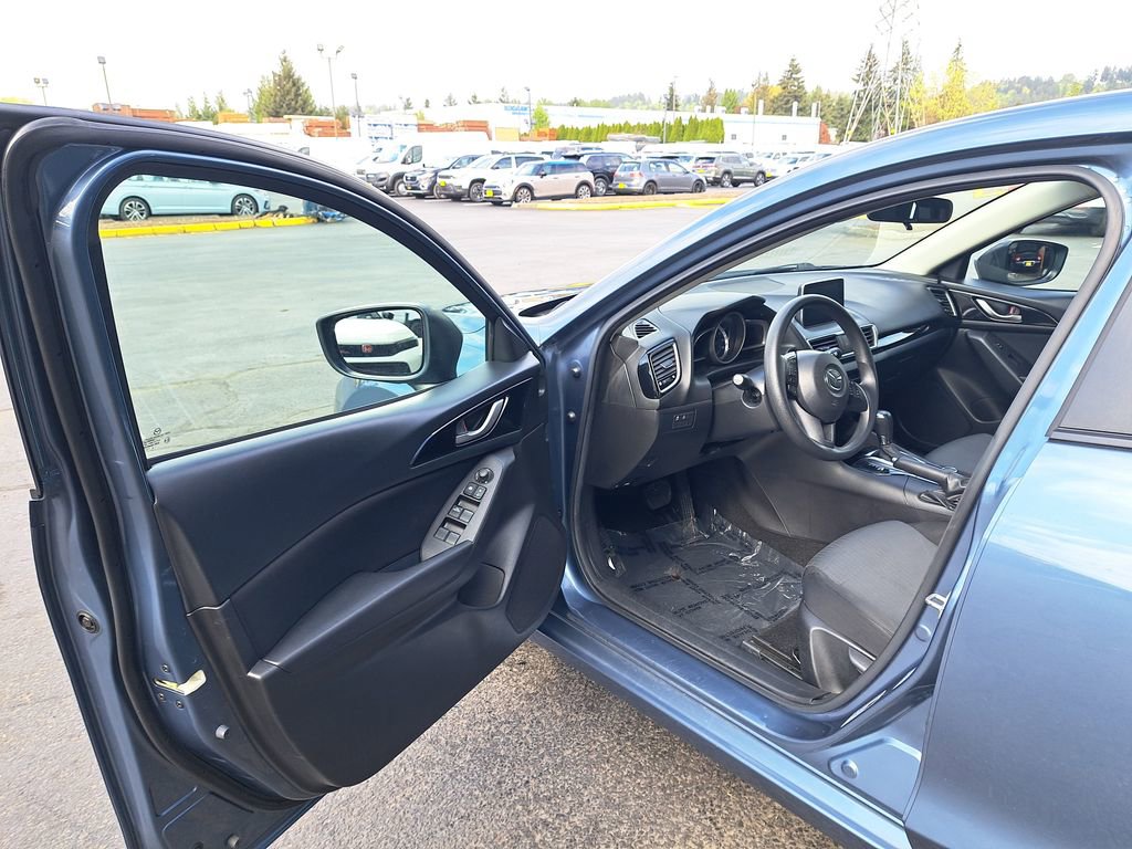 Used 2016 MAZDA MAZDA3 i Sport FWD image 10