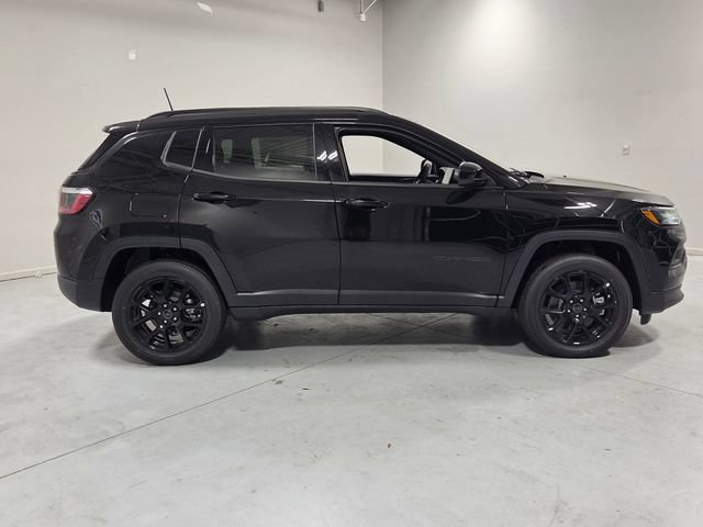 New 2026 Jeep Compass Latitude AWD/4WD image 13