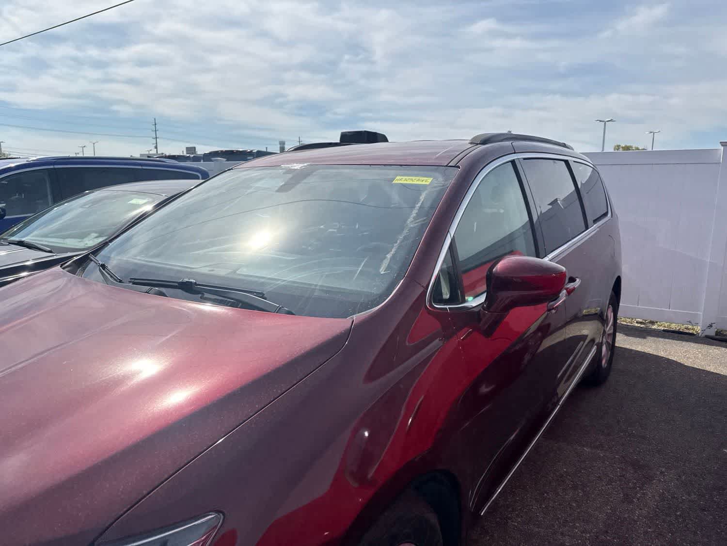 Used 2017 Chrysler Pacifica Touring-L FWD image 25