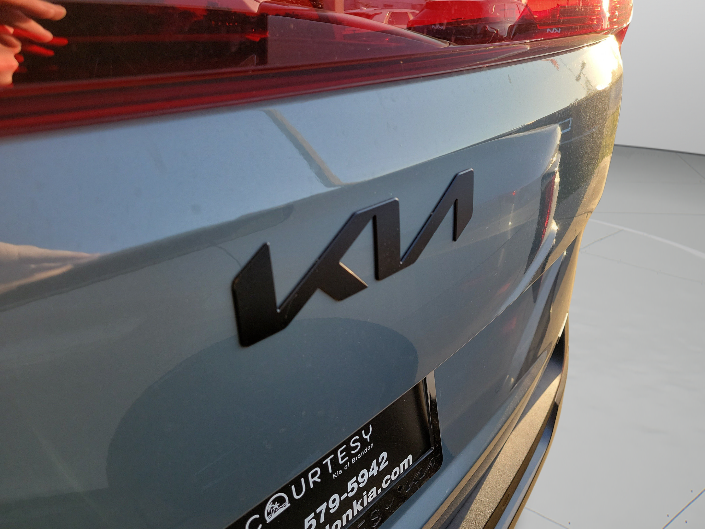 New 2027 Kia Carnival SX w/ Dark Edition Package FWD image 29