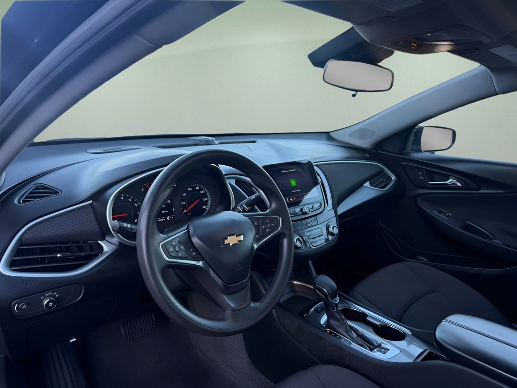 Used 2025 Chevrolet Malibu LT FWD image 17