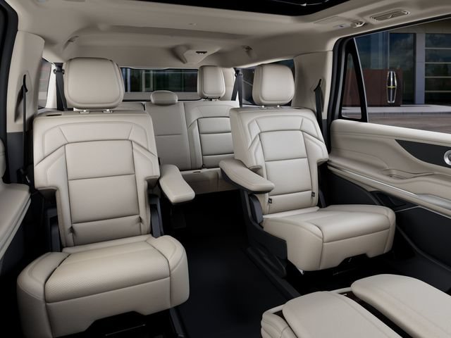 New 2027 Lincoln Navigator L Reserve AWD/4WD image 12