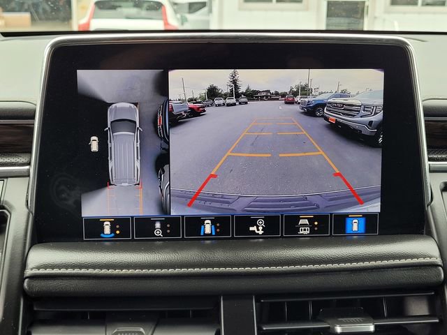 Used 2021 Chevrolet Suburban Premier w/ Premium Package RWD image 11