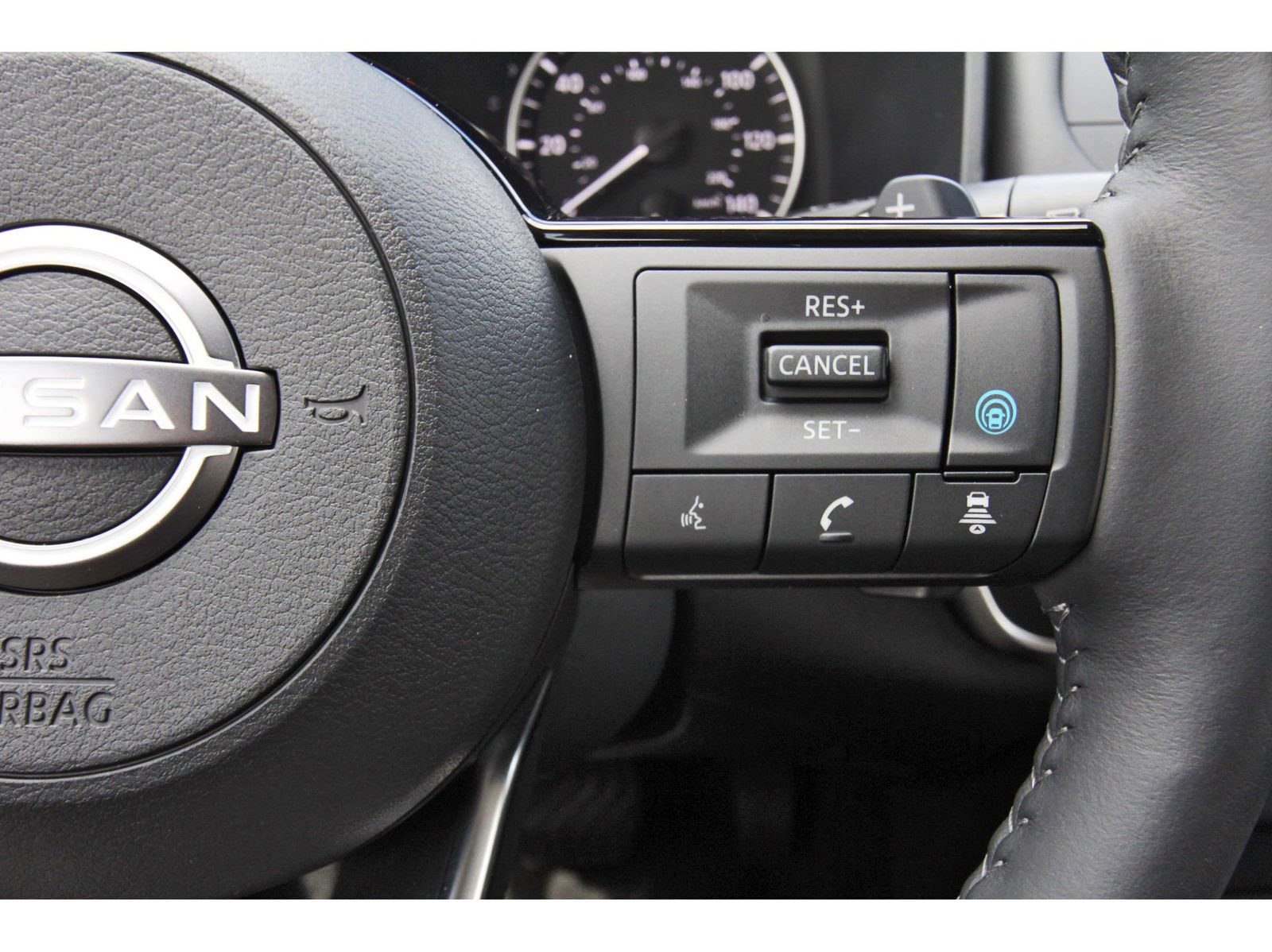 Used 2023 Nissan Rogue SV w/ SV Premium B Package image 19