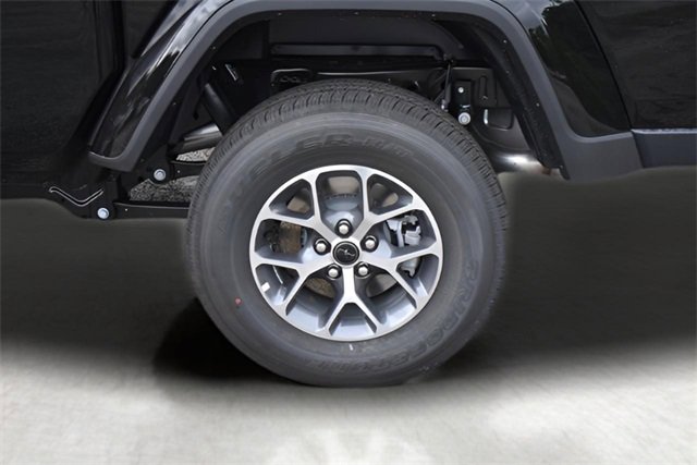 New 2025 Jeep Gladiator Sport image 9