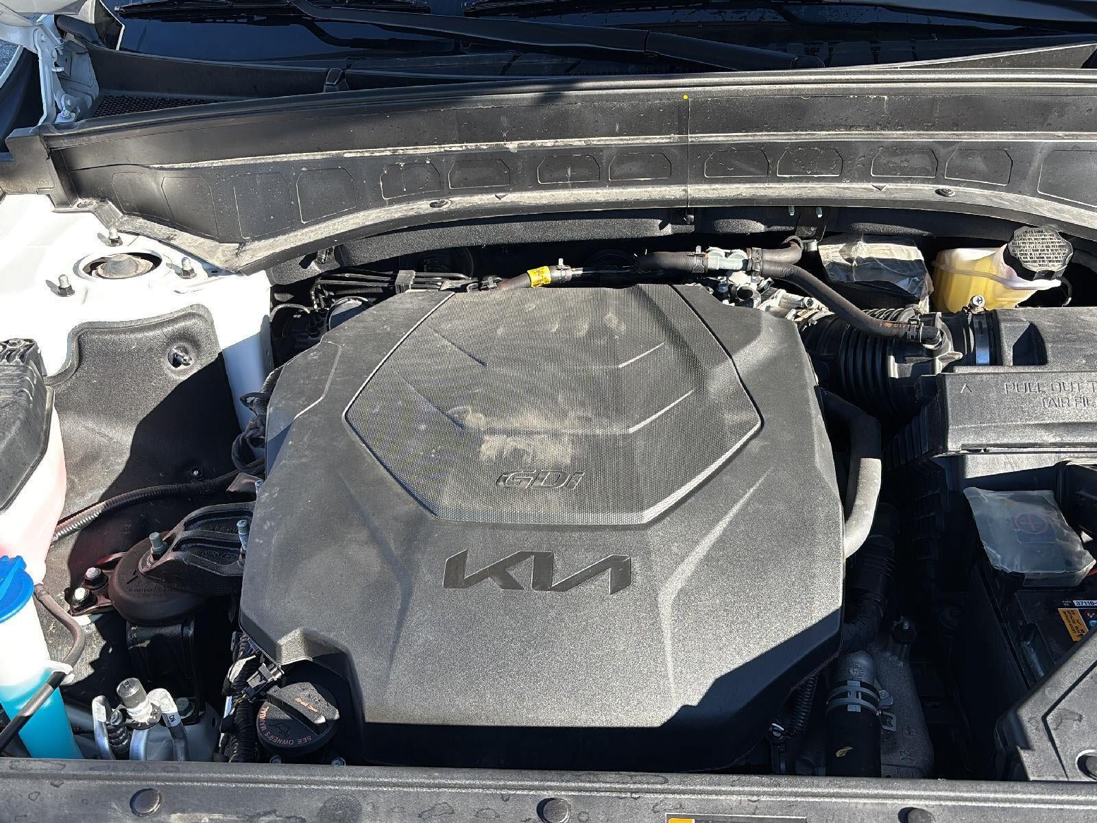 Certified 2025 Kia Telluride EX w/ EX Captain's Chair Package AWD/4WD image 32