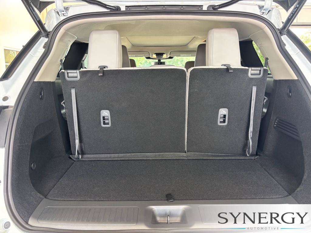 New 2027 INFINITI QX60 Luxe w/ Cargo Package FWD image 26