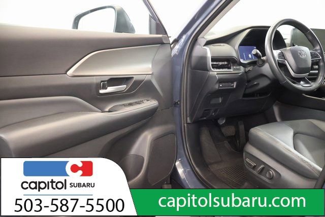 Used 2024 Toyota Grand Highlander XLE image 10