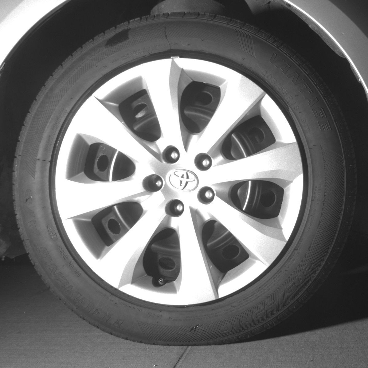 Used 2025 Toyota Corolla LE FWD image 13