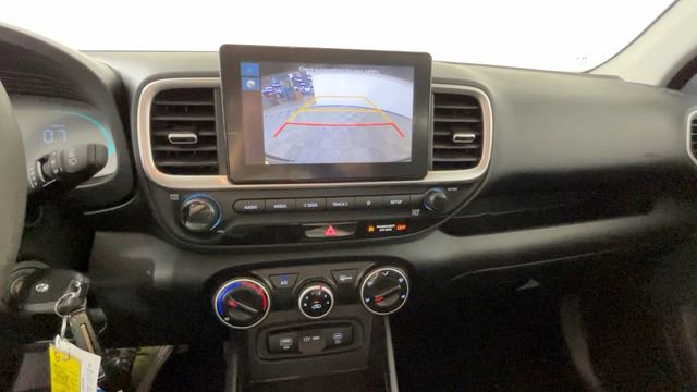 Used 2025 Hyundai Venue SE FWD image 30