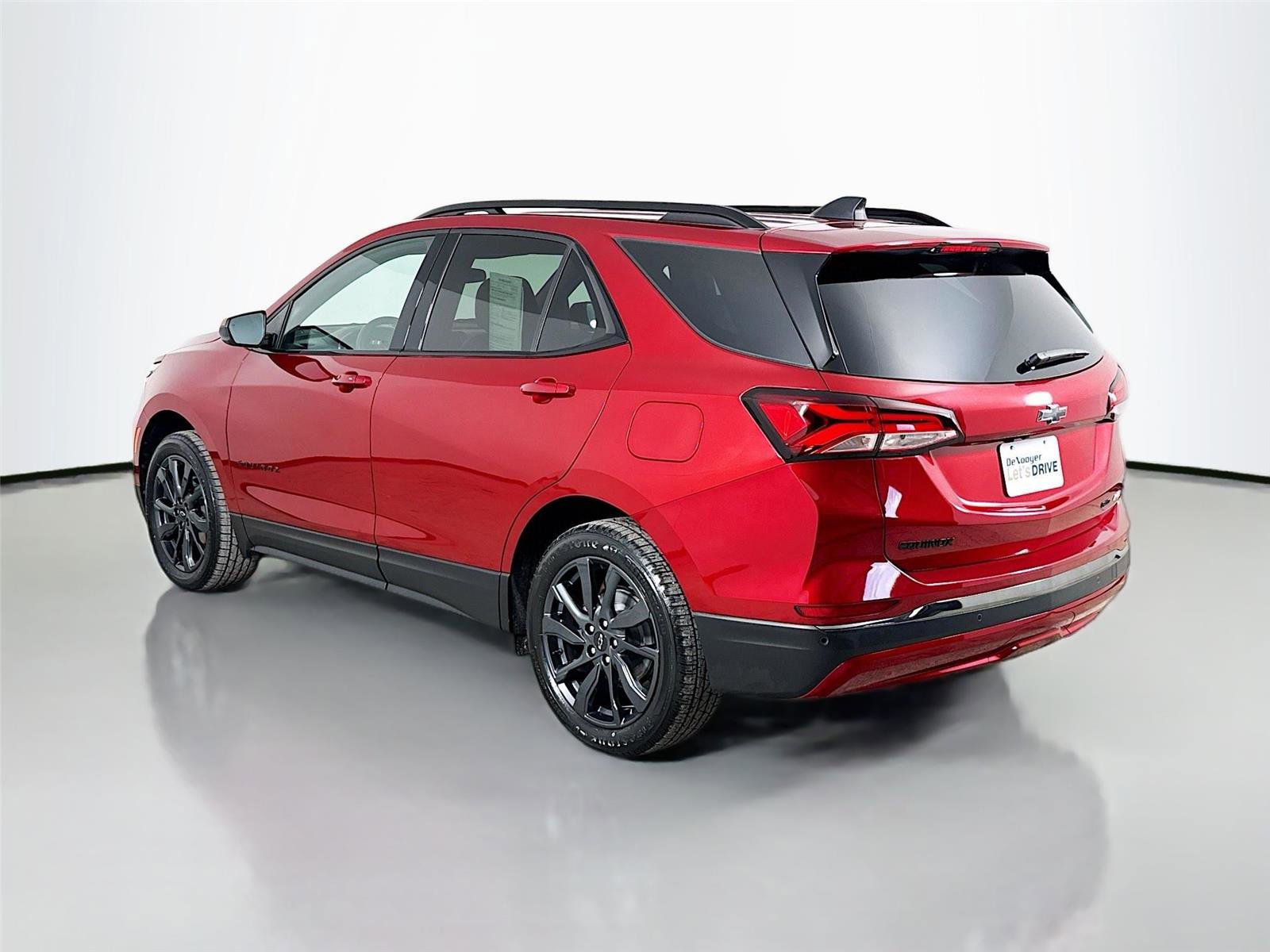 Used 2023 Chevrolet Equinox RS AWD/4WD image 7