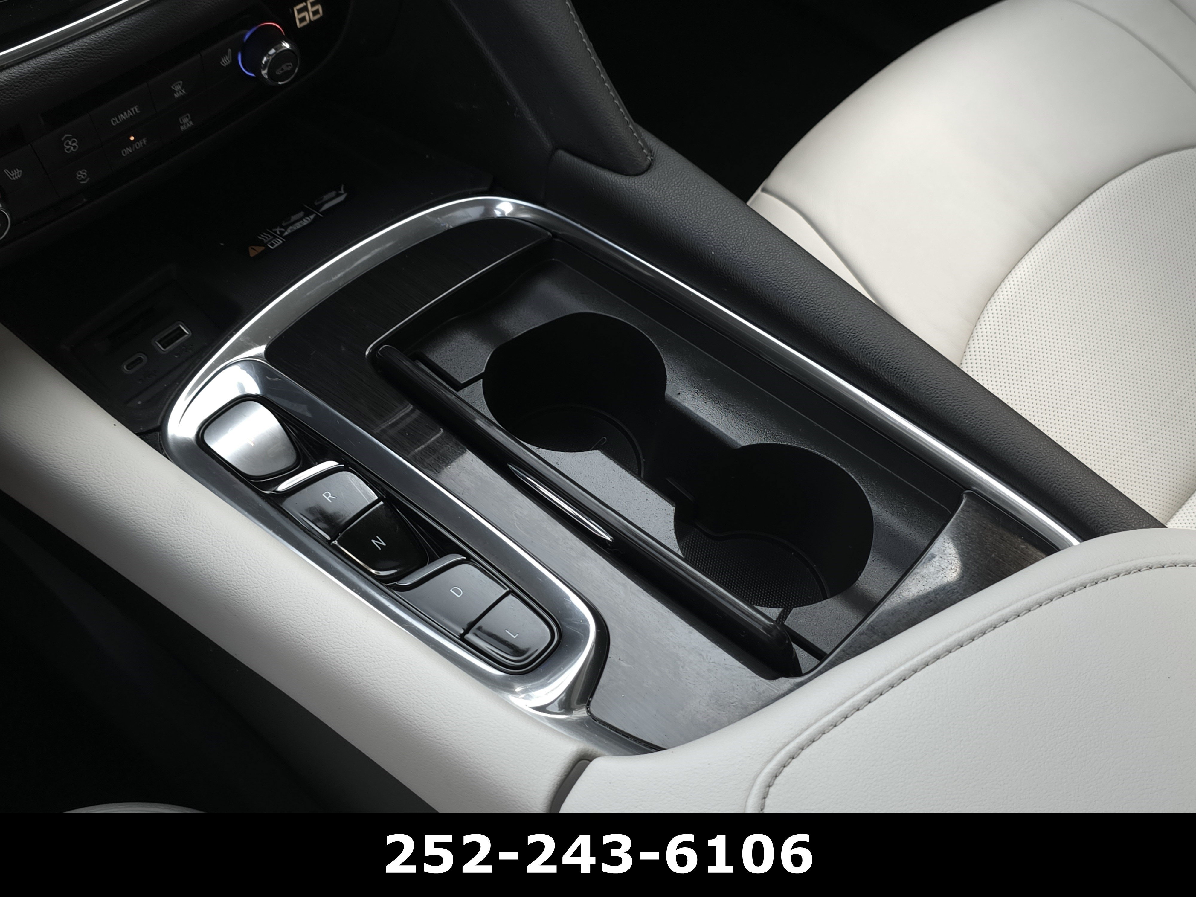 Used 2023 Buick Enclave Essence w/ Experience Buick Package FWD image 18