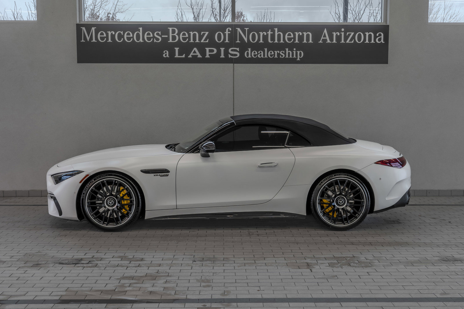 Used 2022 Mercedes-Benz SL 55 AMG 4MATIC image 2
