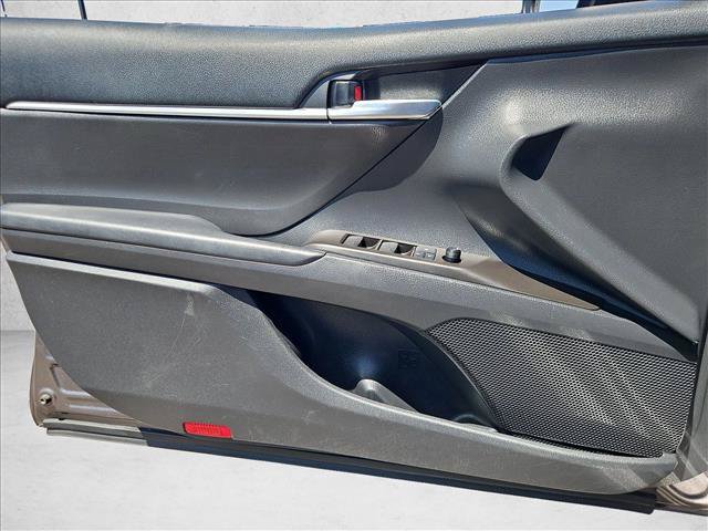Used 2021 Toyota Camry LE w/ Carpet Mat Package (TMS) FWD image 11