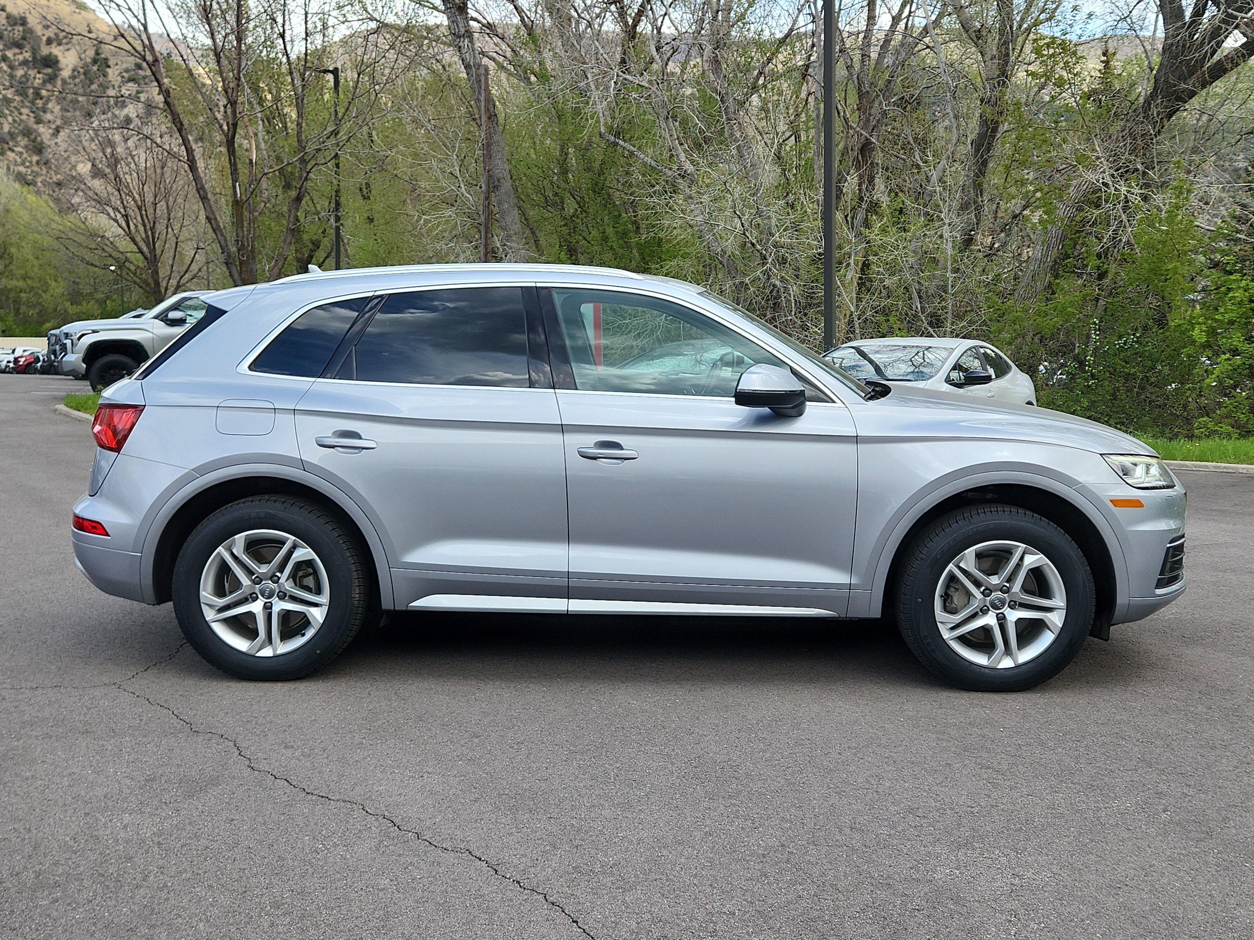 Used 2018 Audi Q5 2.0T Premium Plus w/ Premium Plus Package image 2