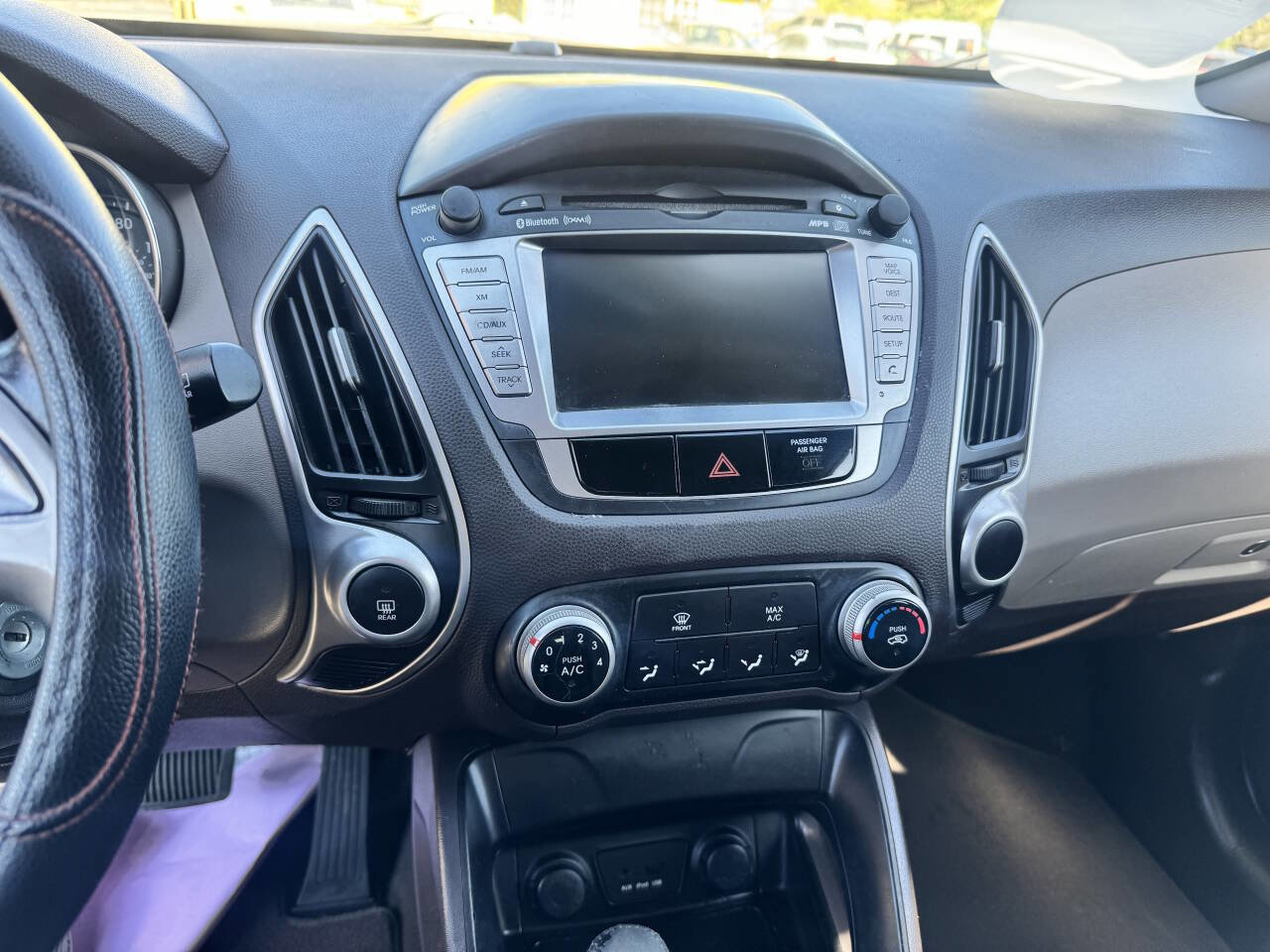 Used 2011 Hyundai Tucson GLS w/ Navigation Pkg 2 image 10