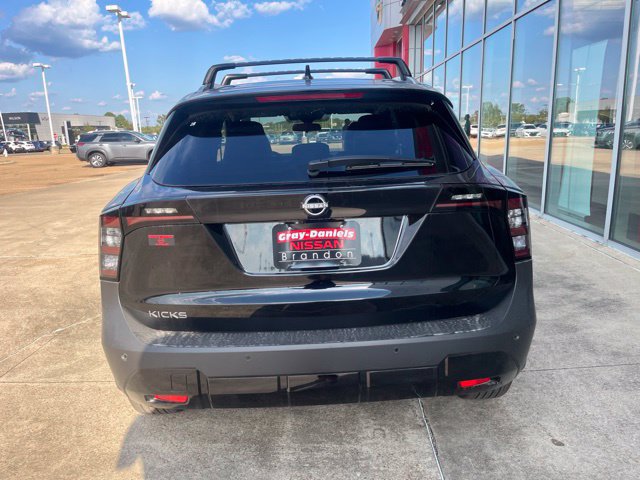 New 2027 Nissan Kicks SR w/ Cold Weather Package FWD image 3