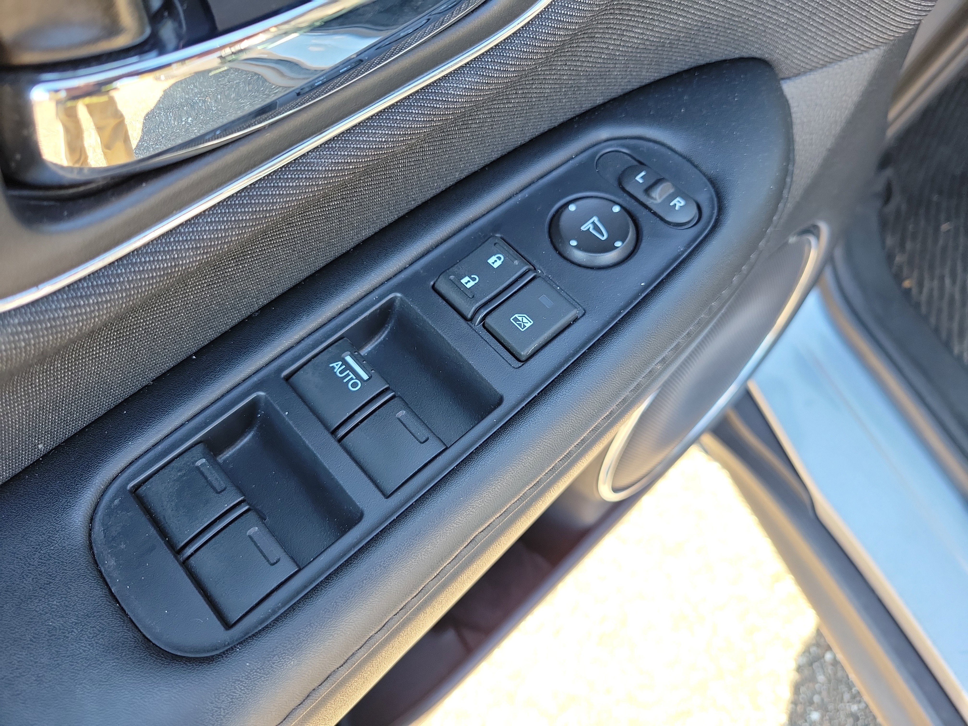 Used 2022 Honda HR-V EX image 19