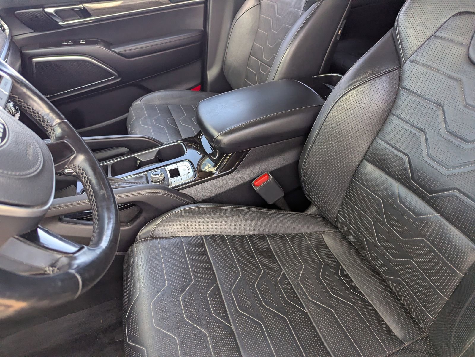 Used 2020 Kia Telluride SX w/ SX Prestige Package image 18